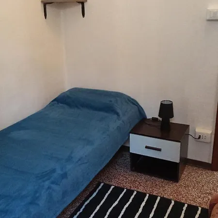 Guest house Del Borgo - Check-in H24 Bologna